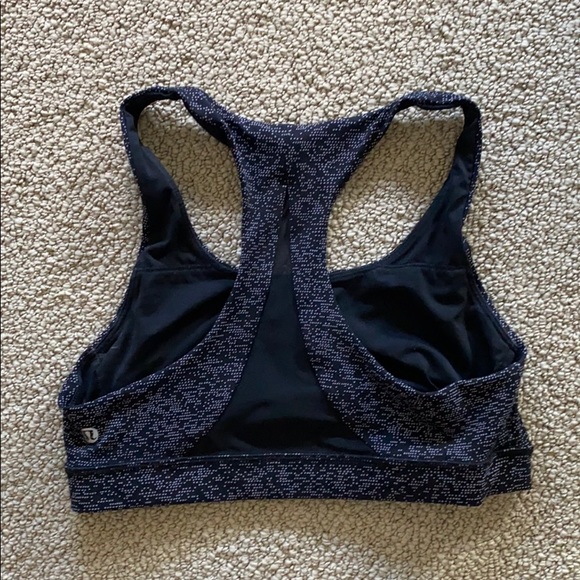 lululemon athletica Tops - Lululemon invigorate bra size 6